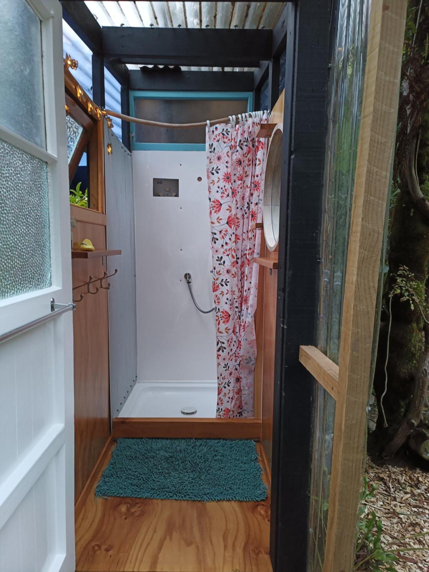 Gumboot Paradise Eco Stay Barrytown Kültér fotó